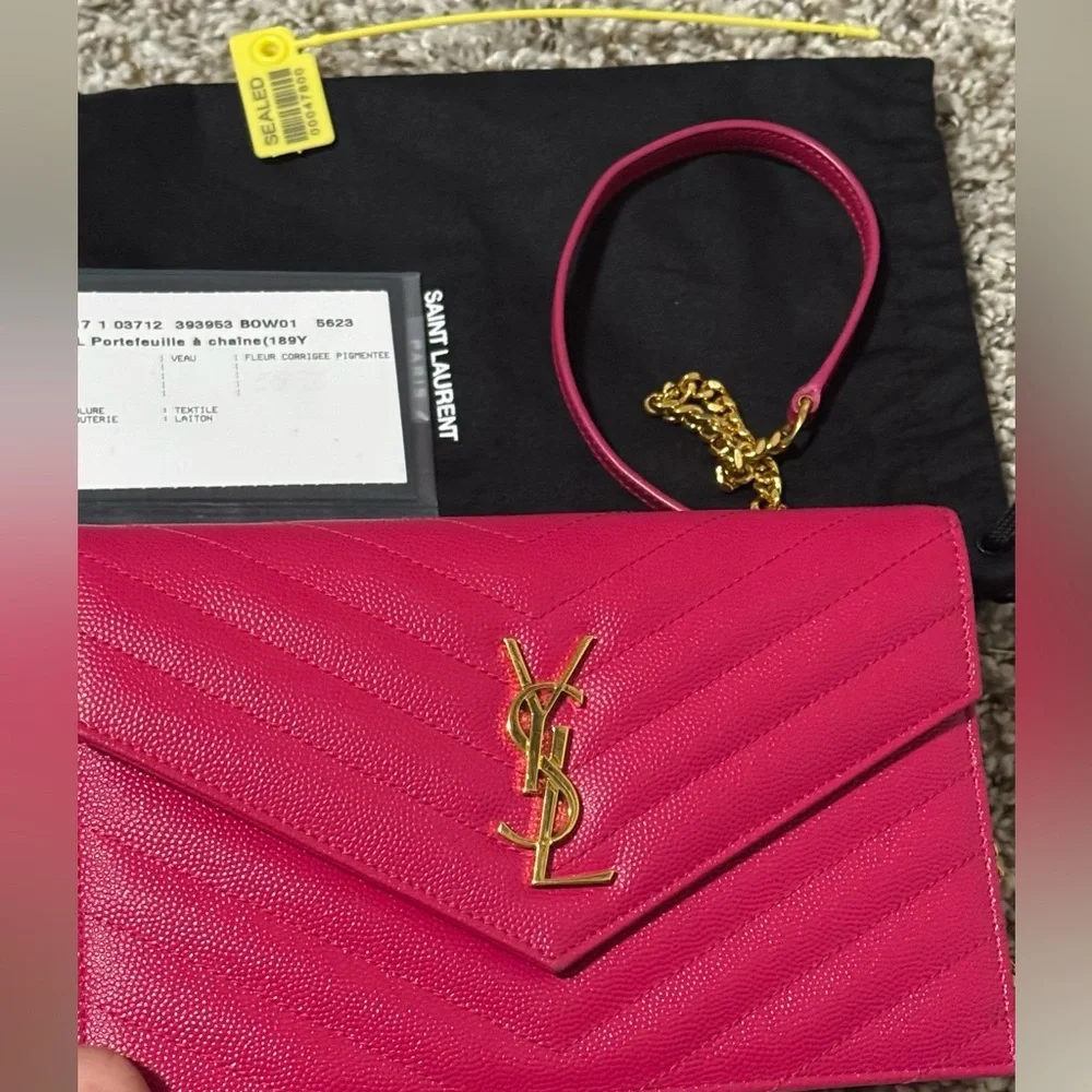 ❌SOLD❌Saint Laurent Grain De Poudre Cassandre Envelope Wallet on Chain crossbody - Picture 11 of 16